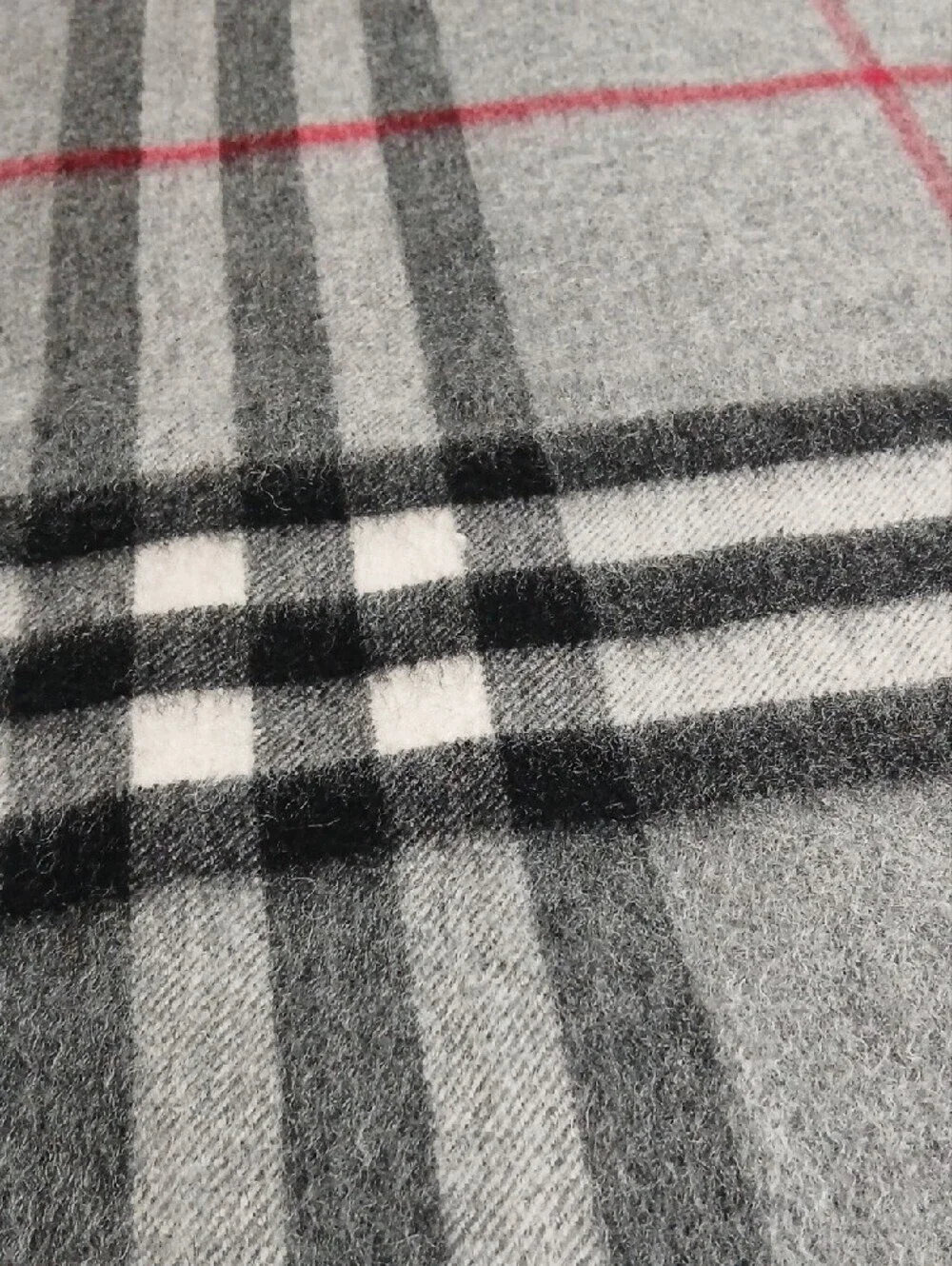 Burberry wool scarf